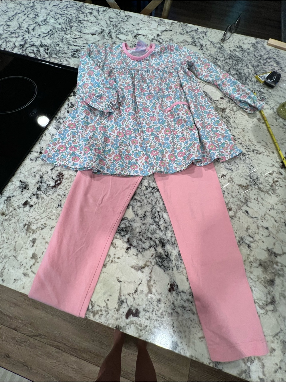Stitchy Fish floral tunic and pink leggings size 7